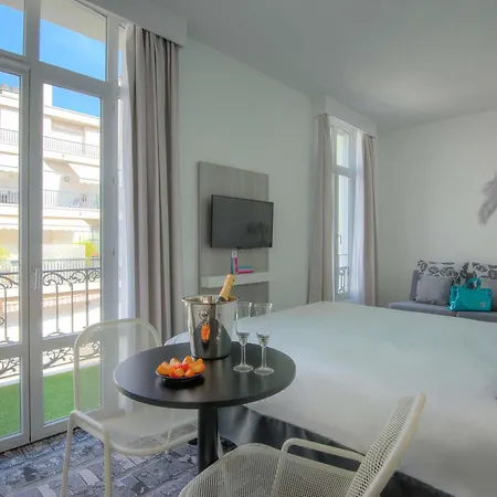 Ibis Styles Centre Gare 3* Ницца