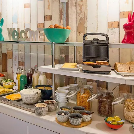 호텔 이비스 스타일 센터 가르 3*