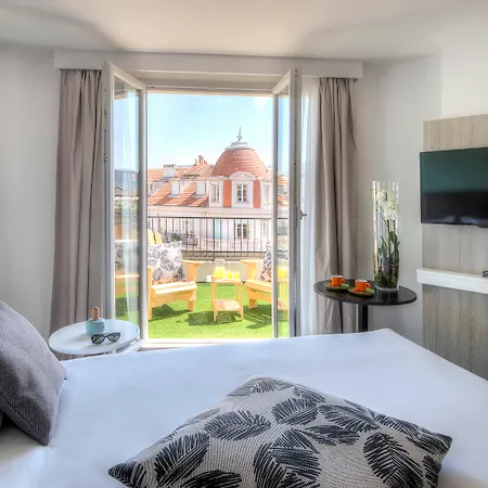 Ibis Styles Centre Gare Hotel 3*